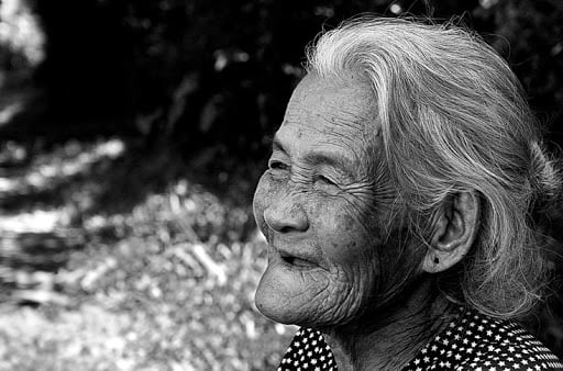 Hình mẹ già
