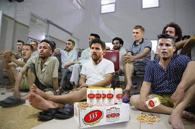 Sau khi bị loại khỏi World Cup các siêu sao tụ họp xem trận chung kết.