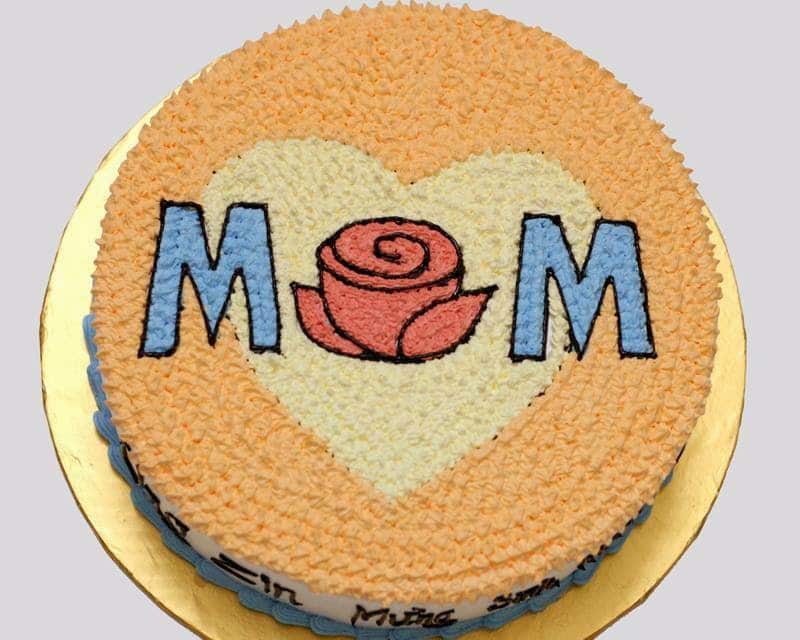 Ảnh bánh sinh nhật tạo hình chữ mẹ siêu đẹp
