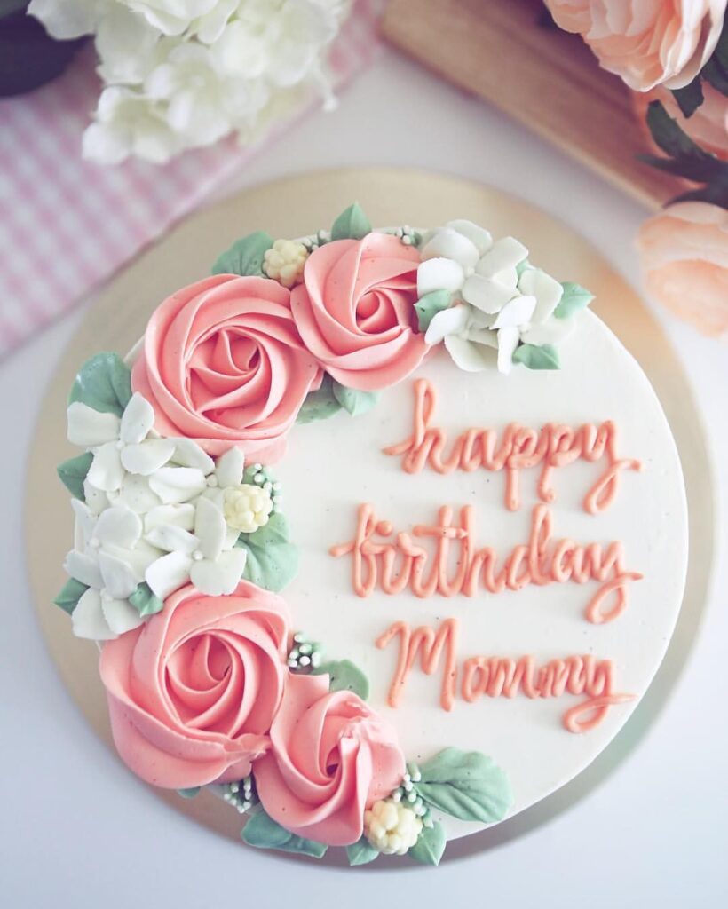 Bánh kem không thể xinh hơn để tặng mẹ nhân dịp sinh nhật