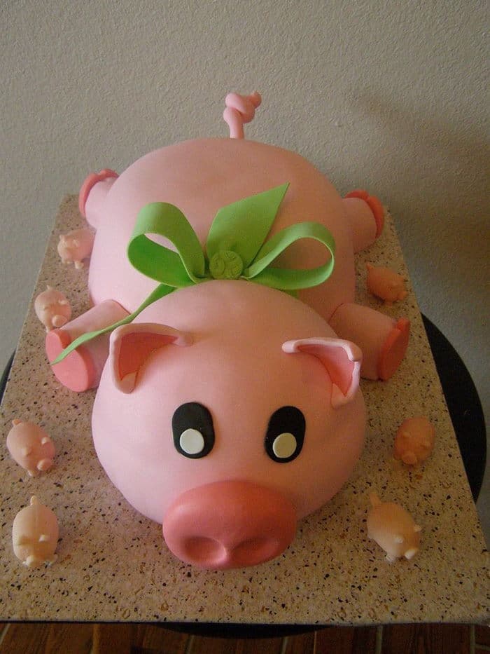 Bánh kem sinh nhật tạo hình đàn lợn