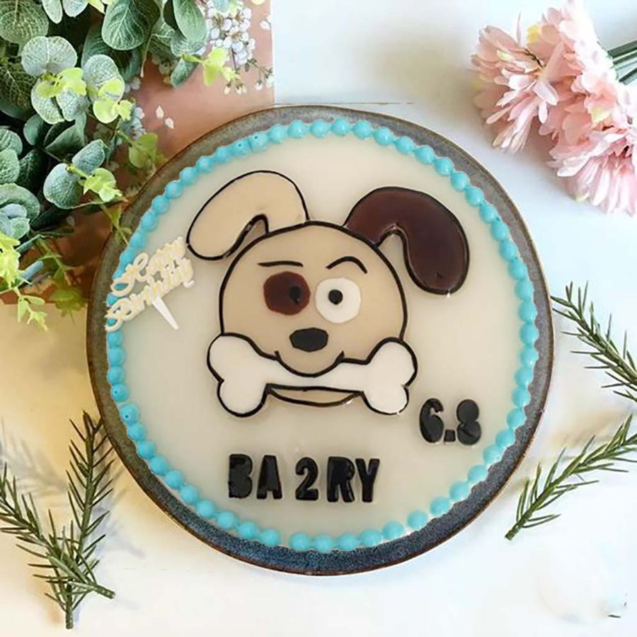 Bánh sinh nhật hình chó gặm xương