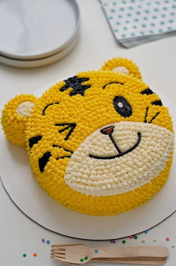 Bánh sinh nhật hình con hổ