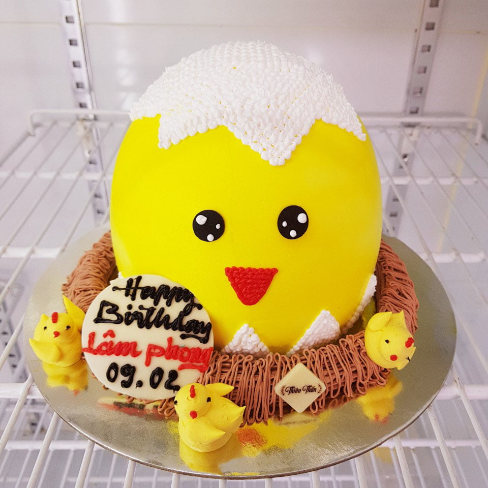 Bánh sinh nhật hình gà con xinh xắn