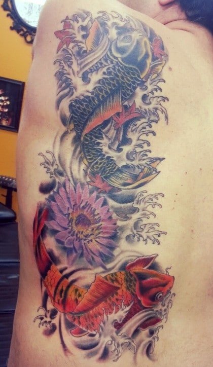 Bộ tattoo cá chép hoa sen ở lưng hoàn hảo