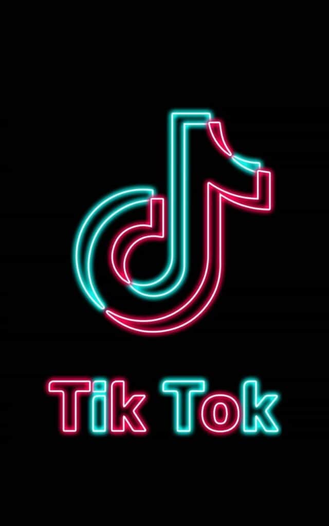 Tik Tok: Xem những video hấp dẫn, sáng tạo và vui nhộn trên Tik Tok để tìm hiểu những xu hướng và challenge hot nhất hiện nay. Thỏa mãn niềm yêu thích của bạn với nền tảng truyền thông xã hội này.