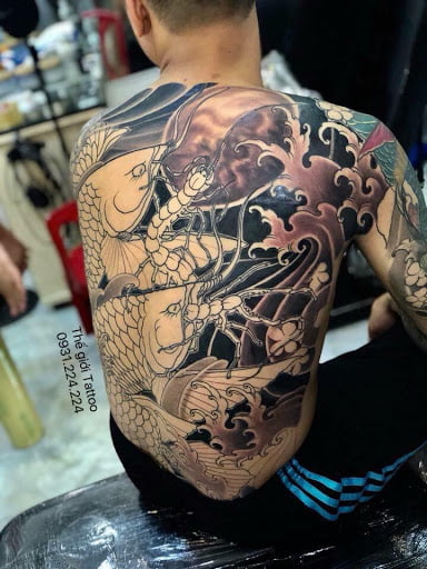 Hình tattoo cá chép hóa rồng bít lưng