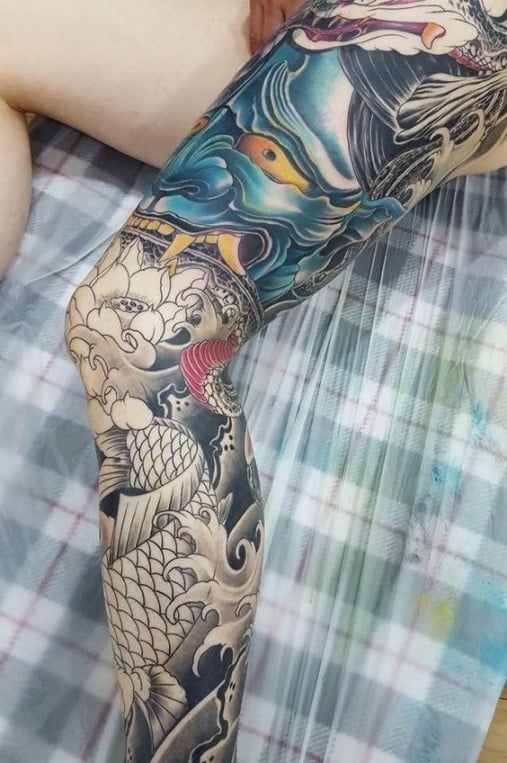 Hình tattoo cá chép mặt quỷ kín chân