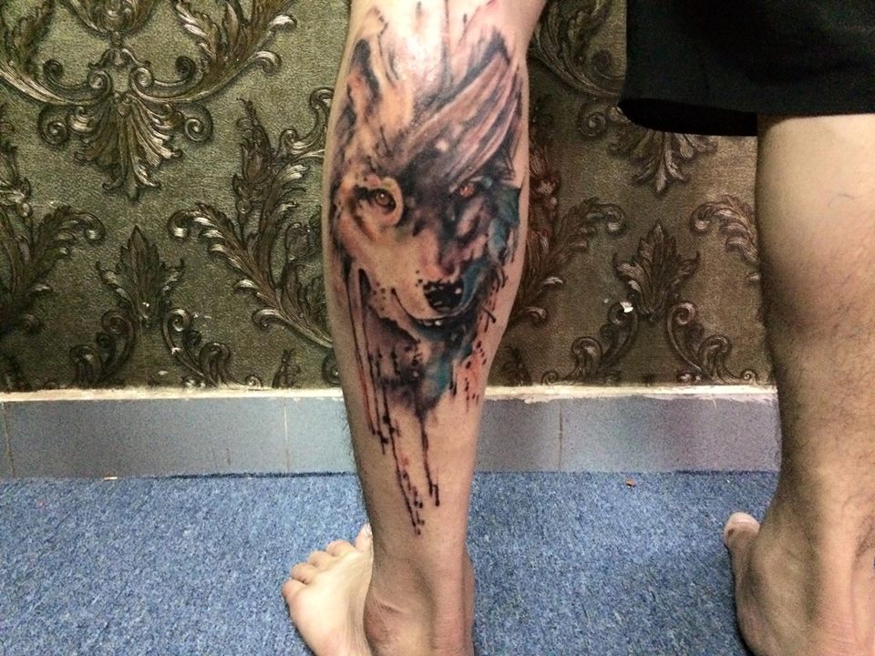 Hình tattoo chó sói ở chân