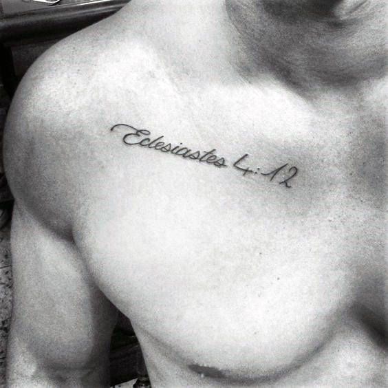 Hình tattoo chữ ở ngực nam đẹp