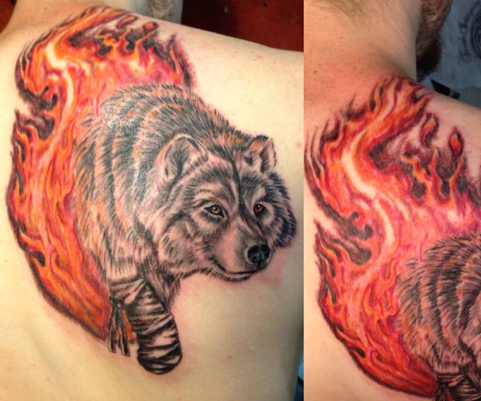 Hình tattoo sói lửa ngầu