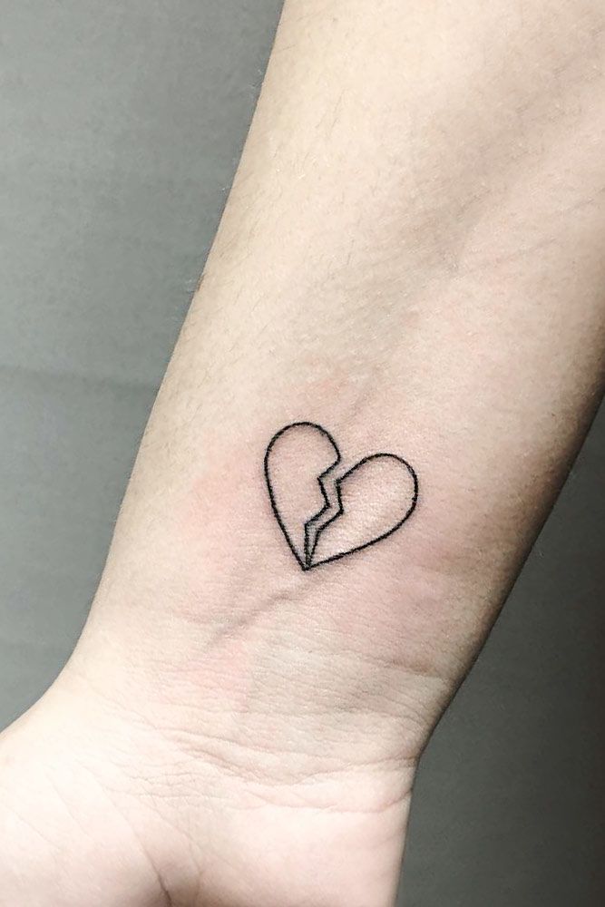 Hình tattoo trái tim tan vỡ nhỏ
