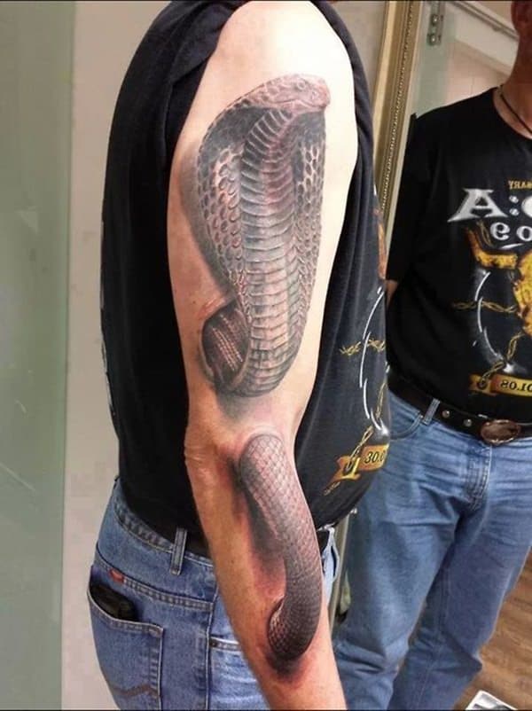 Mẫu xăm 3d hình rắn hổ mang trên cánh tay chất phát ngất