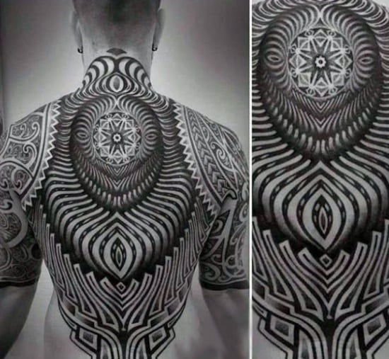 Mẫu xăm kín lưng Maori nổi bật