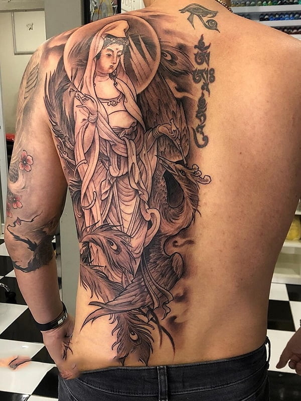 Tattoo Phật nửa lưng đẹp