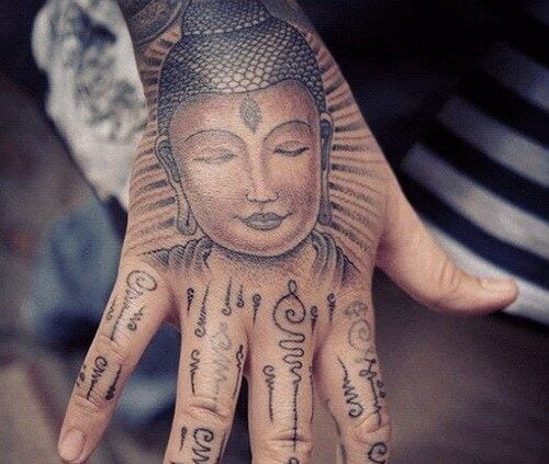 Tattoo bàn tay Phật đẹp