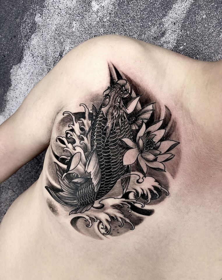 Tattoo cá chép đen trắng đầy nghệ thuật và nổi bật