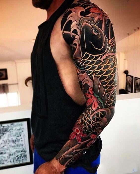 Tattoo cá chép kín tay