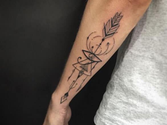Tattoo cánh tay đơn giản cho nam