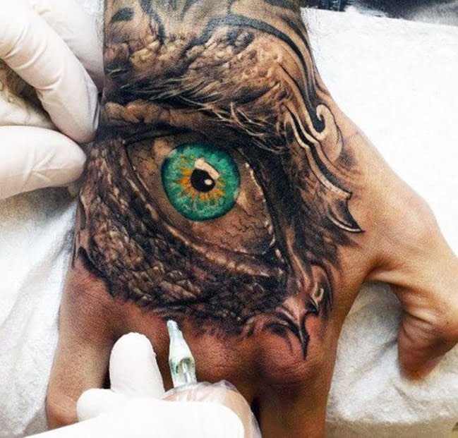 Tattoo con mắt quỷ trông thật sắc nét và đầy tính nghệ thuật