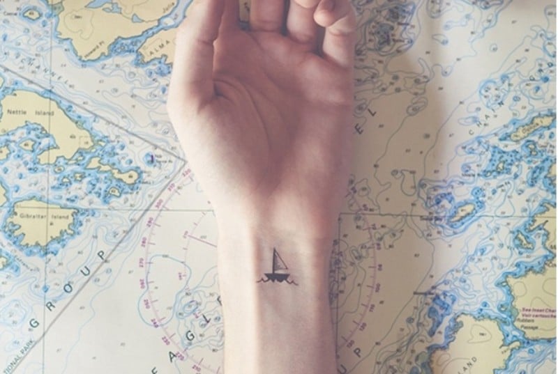 Tattoo con thuyền xăm ở tay đáng yêu