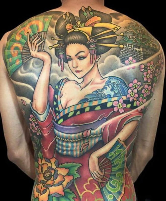 Tattoo geisha kiêu kỳ và quyến rũ full lưng