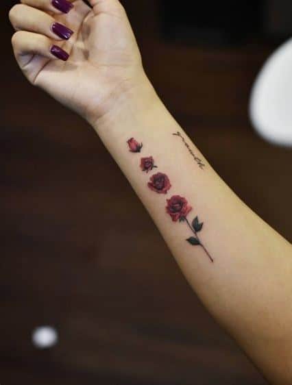 Tattoo hoa hồng cho phái đẹp