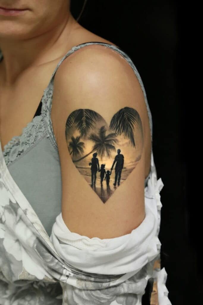 Tattoo về gia đình ấn tượng