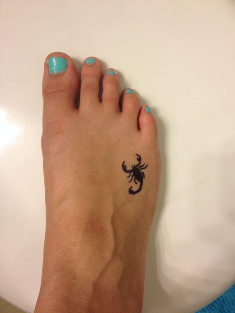 Tattoo xăm bọ cạp nhỏ mini