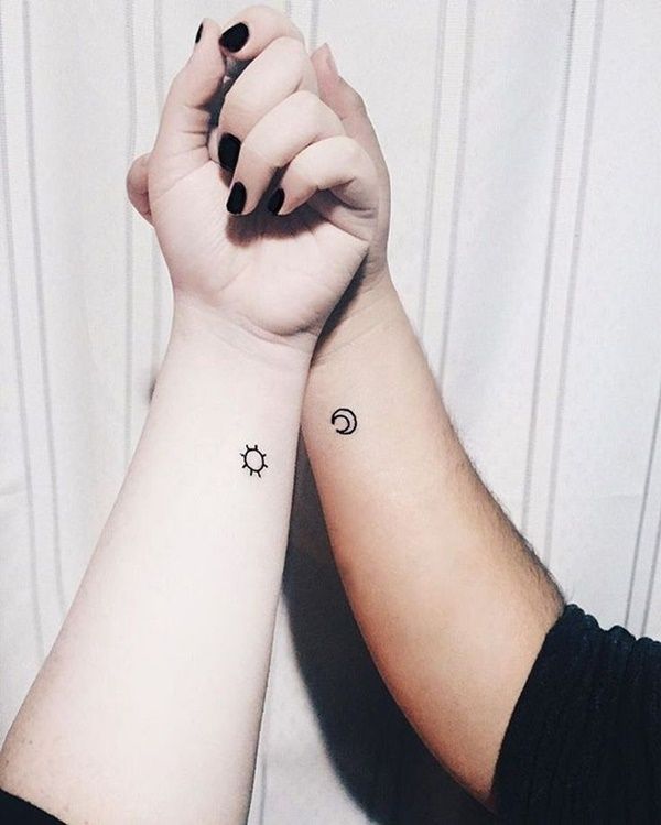 Tattoo xăm cặp mặt trăng mặt trời
