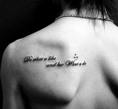 Tattoo xăm chữ đẹp ở sau lưng