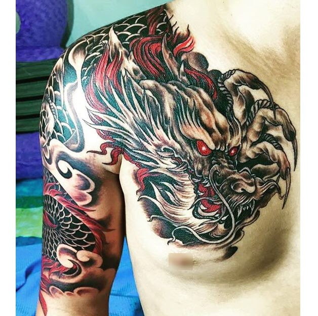 Tattoo xăm rồng vắt vai cực chất