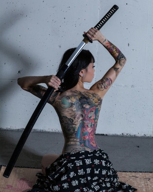 Xăm tattoo Yakuza cho nữ ấn tượng
