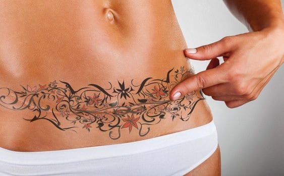 hình tattoo che vết mổ ở bụng