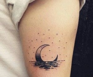 hình tattoo mặt trăng khuyết cực đẹp