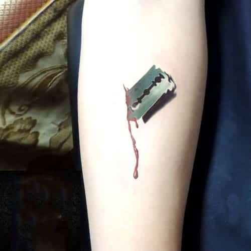 mẫu tattoo 3d hình lưỡi lam mini