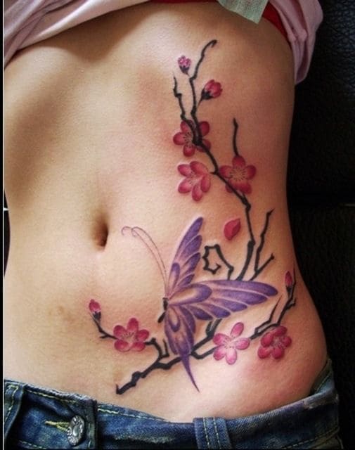 mẫu tattoo bướm trên bụng nữ