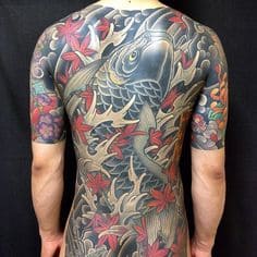 mẫu tattoo cá chép vượt vũ môn full lưng