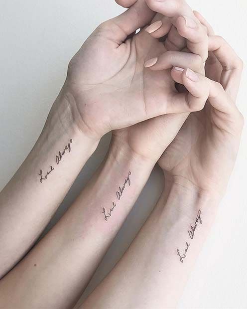 mẫu tattoo chữ đẹp ở cổ tay