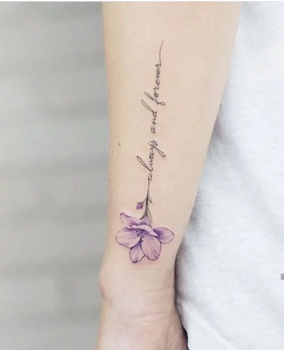 mẫu tattoo chữ đẹp và ý nghĩa và hoa