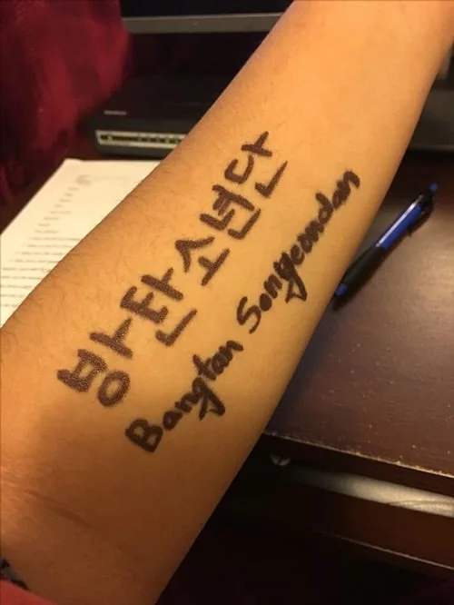mẫu tattoo chữ về bts cực ngầu và chất
