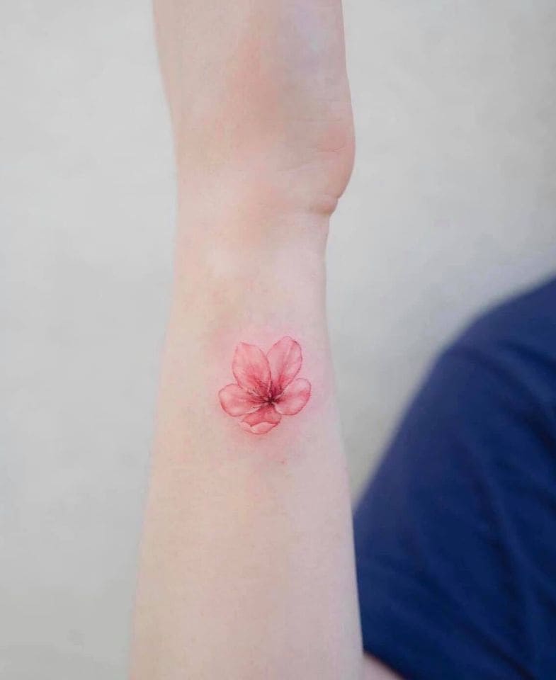 mẫu tattoo hình bông hoa màu hồng đẹp