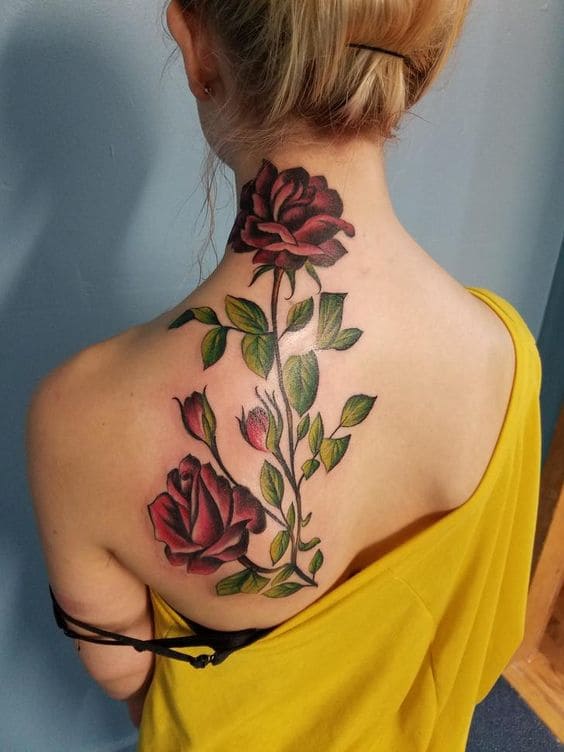 mẫu tattoo hình hoa hồng ở lưng