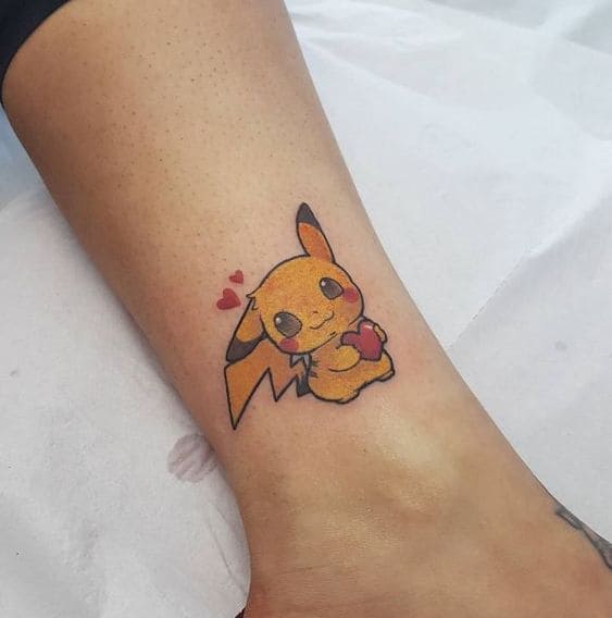 mẫu tattoo hình pikachu cực nhỏ ở chân
