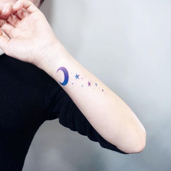 mẫu tattoo mặt trăng khuyết và ngôi sao