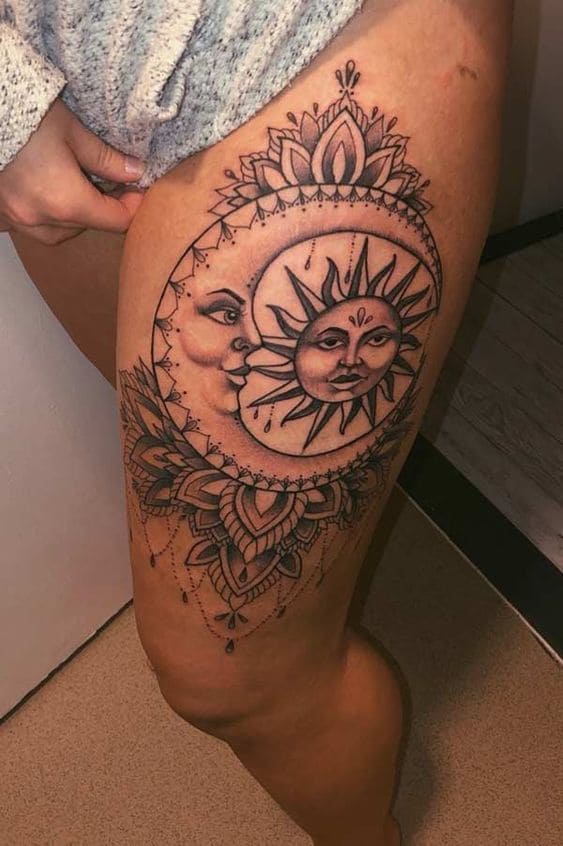 mẫu tattoo mặt trăng ôm mặt trời tuyệt đẹp