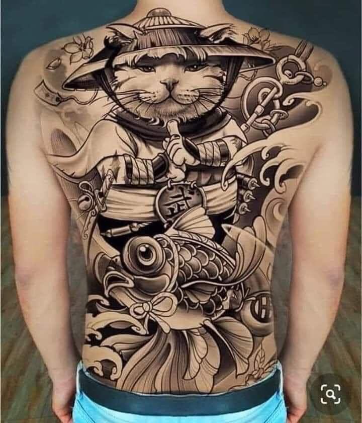 mẫu tattoo mèo thần tài và cá chép kín lưng