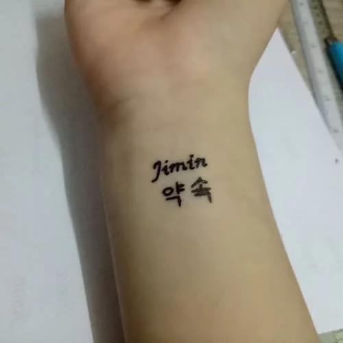 xăm tên bts nhỏ trên cổ tay