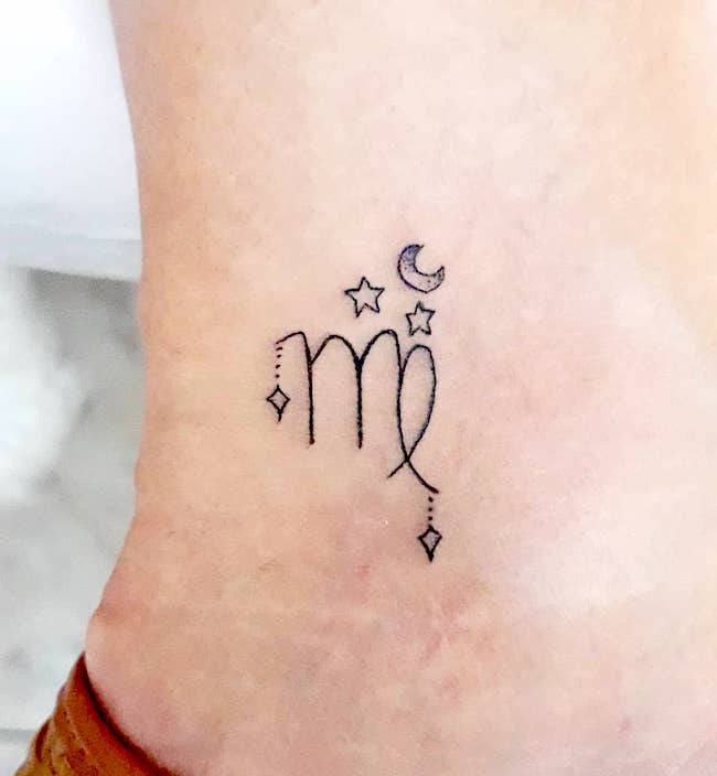 Hình tattoo cung Xử Nữ nhỏ ở mắc cá chân