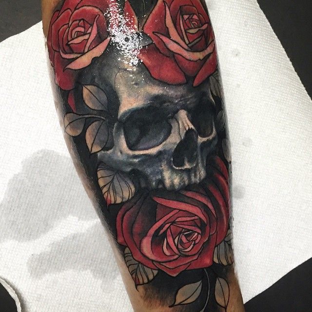 Hình tattoo đầu lâu hoa hồng ở tay chất ngầu